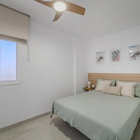 Caletillas Vista Mar Atico 아파트 *